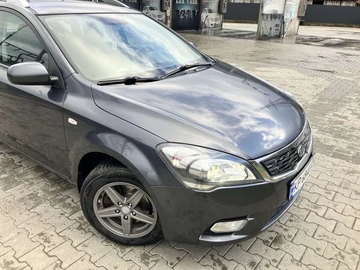 Авто KIA Cee X27 D 2010 № 8135920