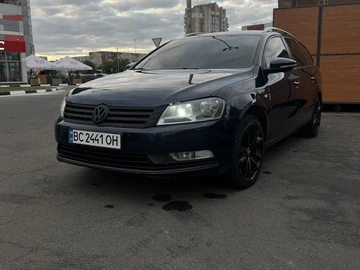 Авто Volkswagen Passat Variant 2012 № 8135949