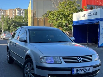 Авто Volkswagen Passat Sedan 1998 № 8136037