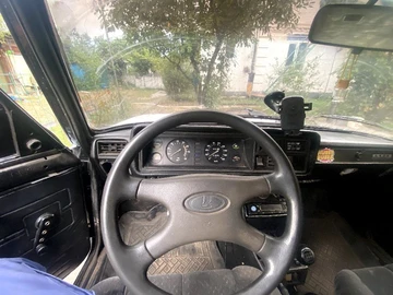 Авто ВАЗ 2107 1994 № 8136043