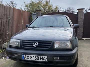 Авто Volkswagen Vento 1992 № 8136092