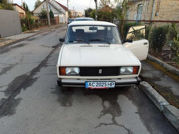 Авто ВАЗ 2105 1992 № 8136124