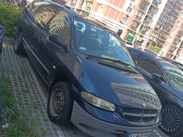 Авто Chrysler Grand Voyager 1999 № 8136128