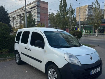 Авто Renault Kangoo Passenger 2011 № 8136189