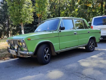 Авто ВАЗ 2103 1989 № 8136195