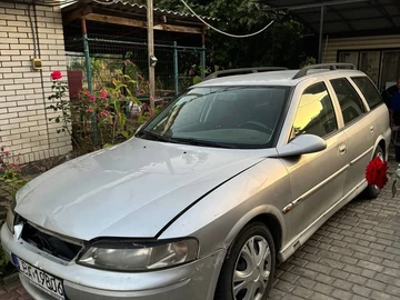 Авто Opel Vectra 2000 № 8136206