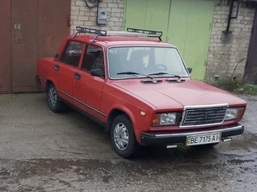 Авто ВАЗ 2107 1985 № 8136208