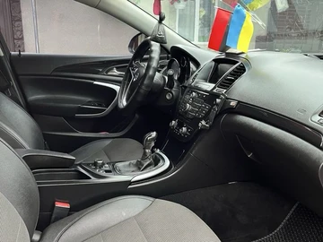 Авто Opel Insignia 2010 № 8136293