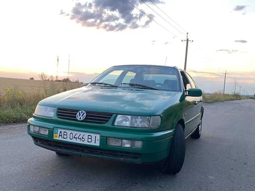 Авто Volkswagen Passat Sedan 1995 № 8136388