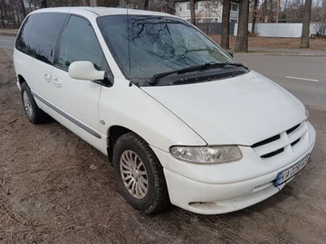 Авто Chrysler Voyager 2000 № 8136732
