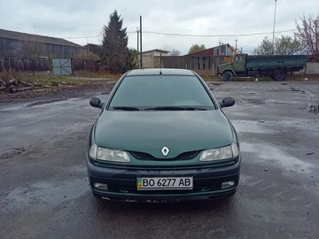 Авто Renault Laguna 2000 № 8136896
