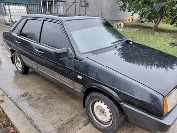Авто ВАЗ 21099 1989 № 8136904