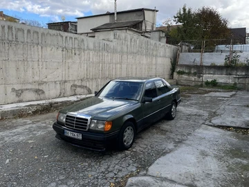 Авто Mercedes E Серия 1986 № 8137007