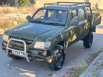Авто Toyota Avensis Verso 2004 № 8137253