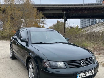 Авто Volkswagen Passat Sedan 1996 № 8137650