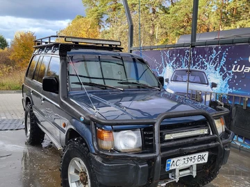 Авто Mitsubishi Pajero 1994 № 8138185