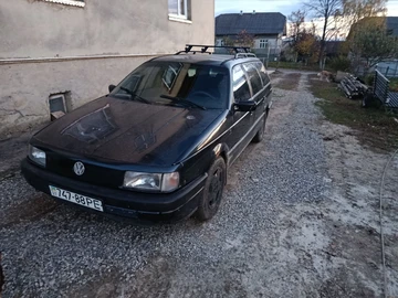 Авто Volkswagen Passat Variant 1991 № 8138351