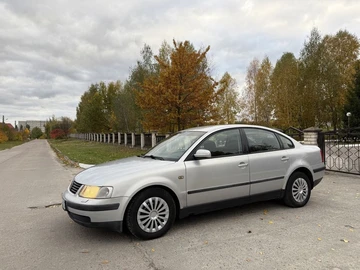 Авто Volkswagen Passat Sedan 1999 № 8138480