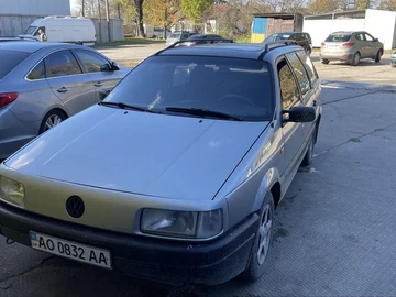 Авто Volkswagen Passat Variant 1993 № 8139077