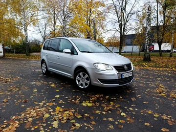 Авто Volkswagen Touran 2008 № 8139139