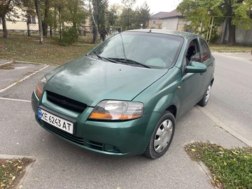 Авто Chevrolet Aveo 2004 № 8139145