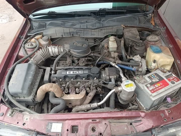 Авто Opel Vectra 1992 № 8139319
