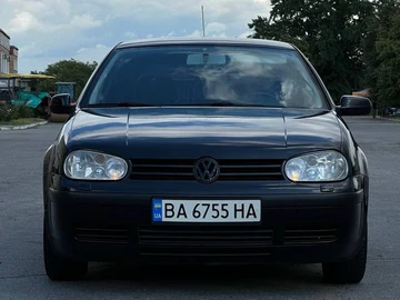 Авто Volkswagen Golf 2000 № 8139505