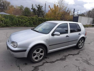 Авто Volkswagen Golf 2001 № 8139553