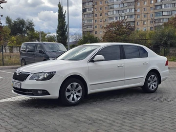 Авто Skoda Superb 2013 № 8139564