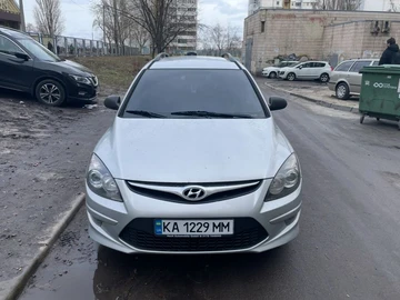 Авто Hyundai I30 2010 № 8139745