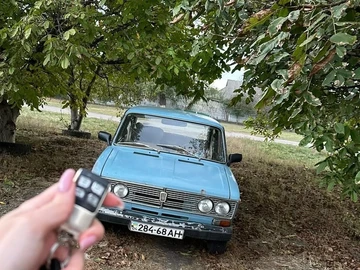 Авто ВАЗ 2103 1984 № 8139926