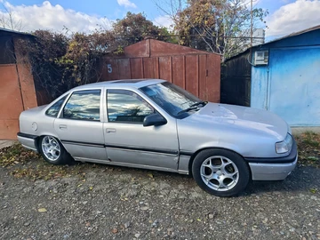 Авто Opel Vectra 1993 № 8139968