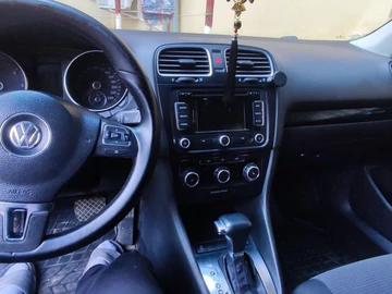 Авто Volkswagen Golf 2010 № 8140053