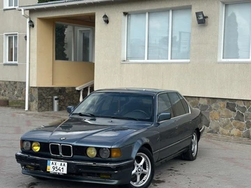 Авто BMW 7 Серия 1992 № 8140207