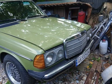 Авто Mercedes 250 1982 № 8140209