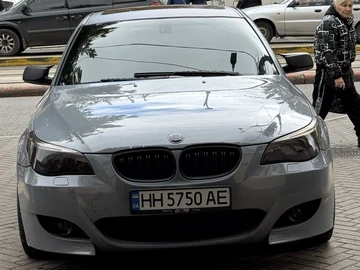 Авто BMW 5 Серия 2004 № 8140404