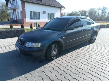 Авто Volkswagen Passat Sedan 2000 № 8140445