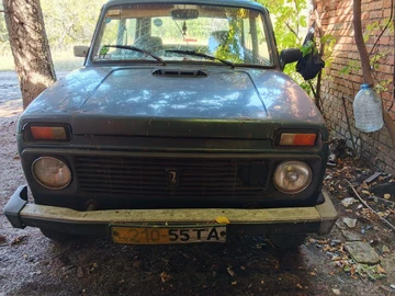 Авто ВАЗ 2121 1996 № 8140541