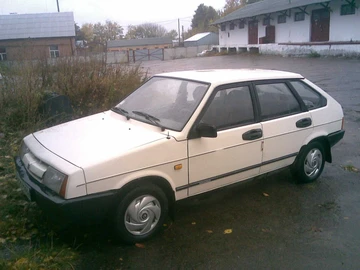 Авто ВАЗ 2109 1989 № 8140542