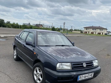 Авто Volkswagen Vento 1993 № 8140708