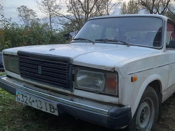 Авто ВАЗ 2107 1989 № 8140709