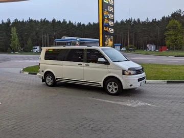 Авто Volkswagen Transporter 2010 № 8140811