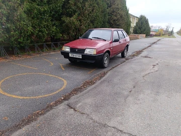 Авто ВАЗ 2109 1990 № 8140923