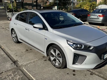 Авто Hyundai Ioniq 2018 № 8140927