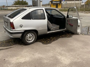 Авто Opel Kadett 1985 № 8141229