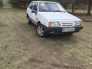 Авто ВАЗ 2109 1992 № 8141273