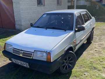 Авто ВАЗ 21099 2000 № 8141509