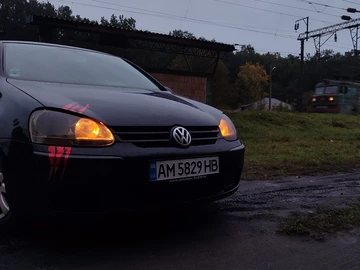 Авто Volkswagen Golf 2004 № 8141543