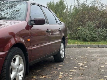 Авто Volkswagen Passat Sedan 1994 № 8141603
