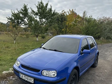 Авто Volkswagen Golf 2000 № 8141962